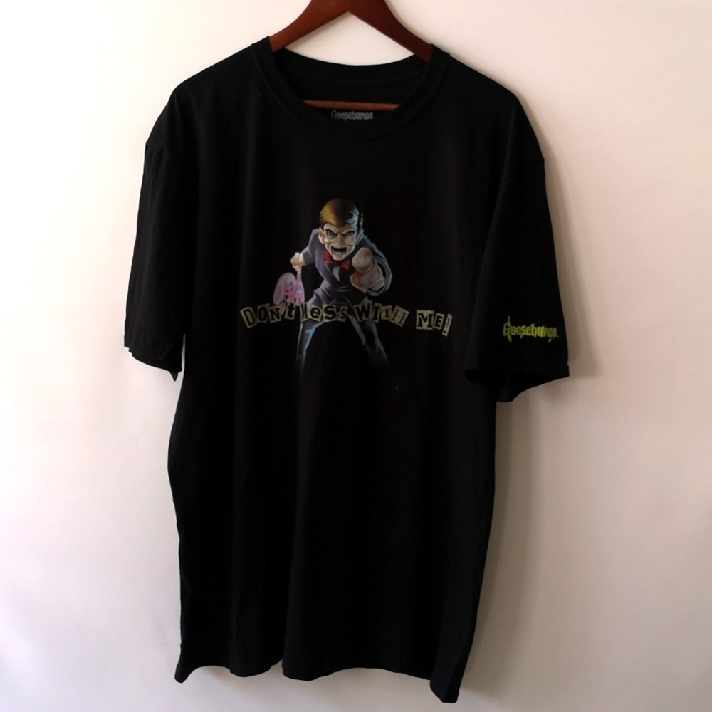 Men's X-large NWOT Goosebumps Short Sleeve T-shirt Black with Full Front Graphic